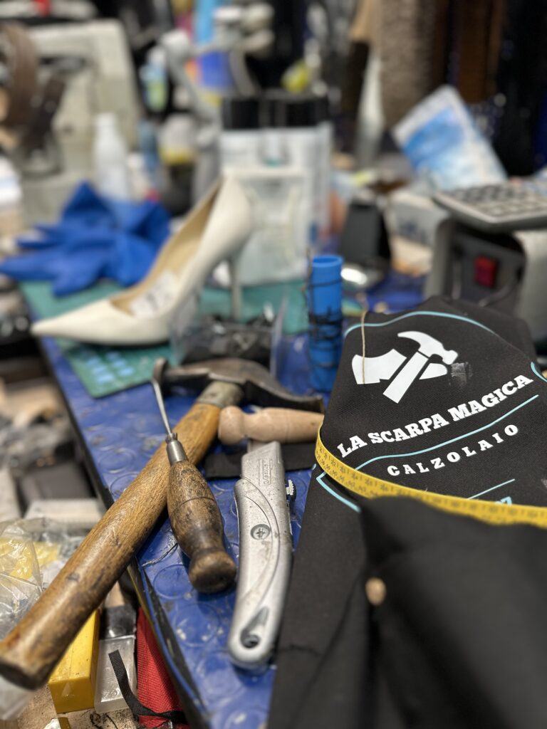 strumenti del calzolaio